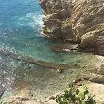 Saniela 3*