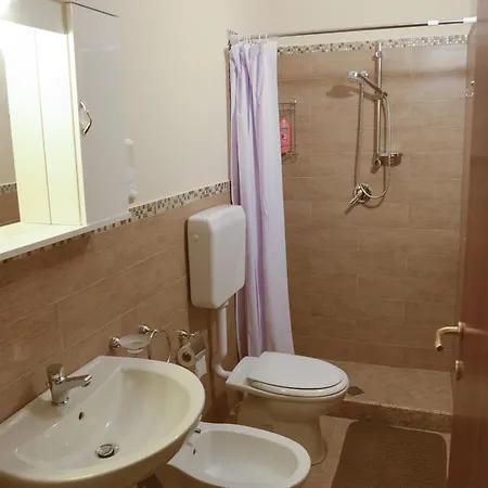 Saniela 3*