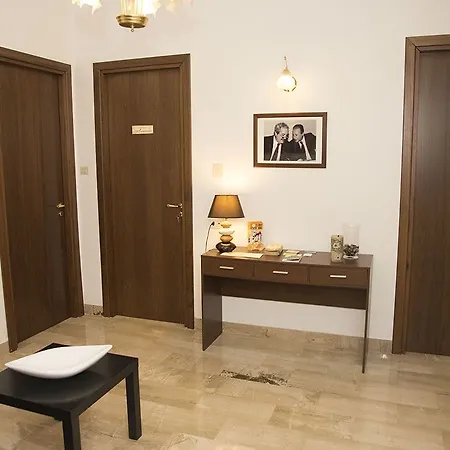 Saniela 3*